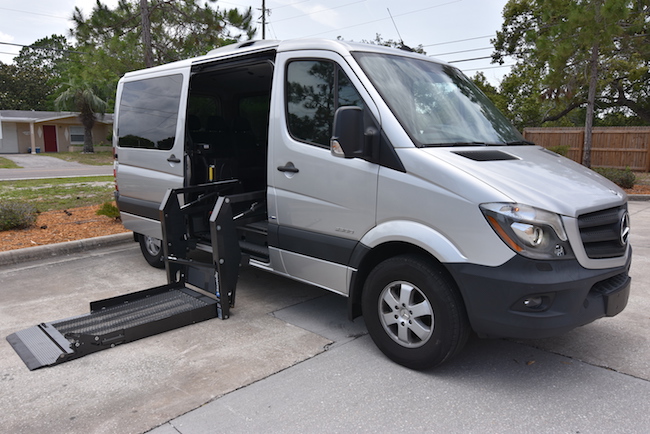 Mercedes_sprinter_wheelchair_van