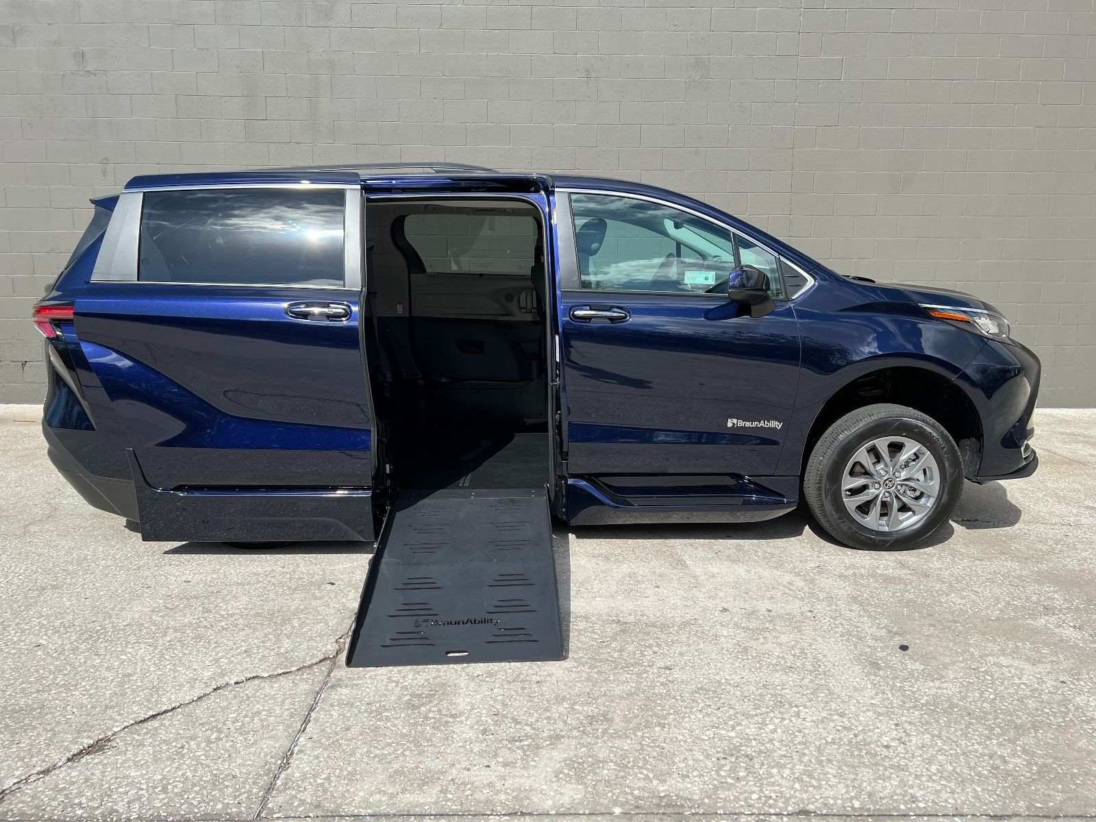 Toyota Sienna Hybrid Wheelchair van with ramp deployed